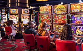 Antarmuka pasar ESL Pro League di m777casino menampilkan jadwal pertandingan, odds, dan statistik tim